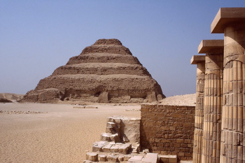 pyramids_saqqara1